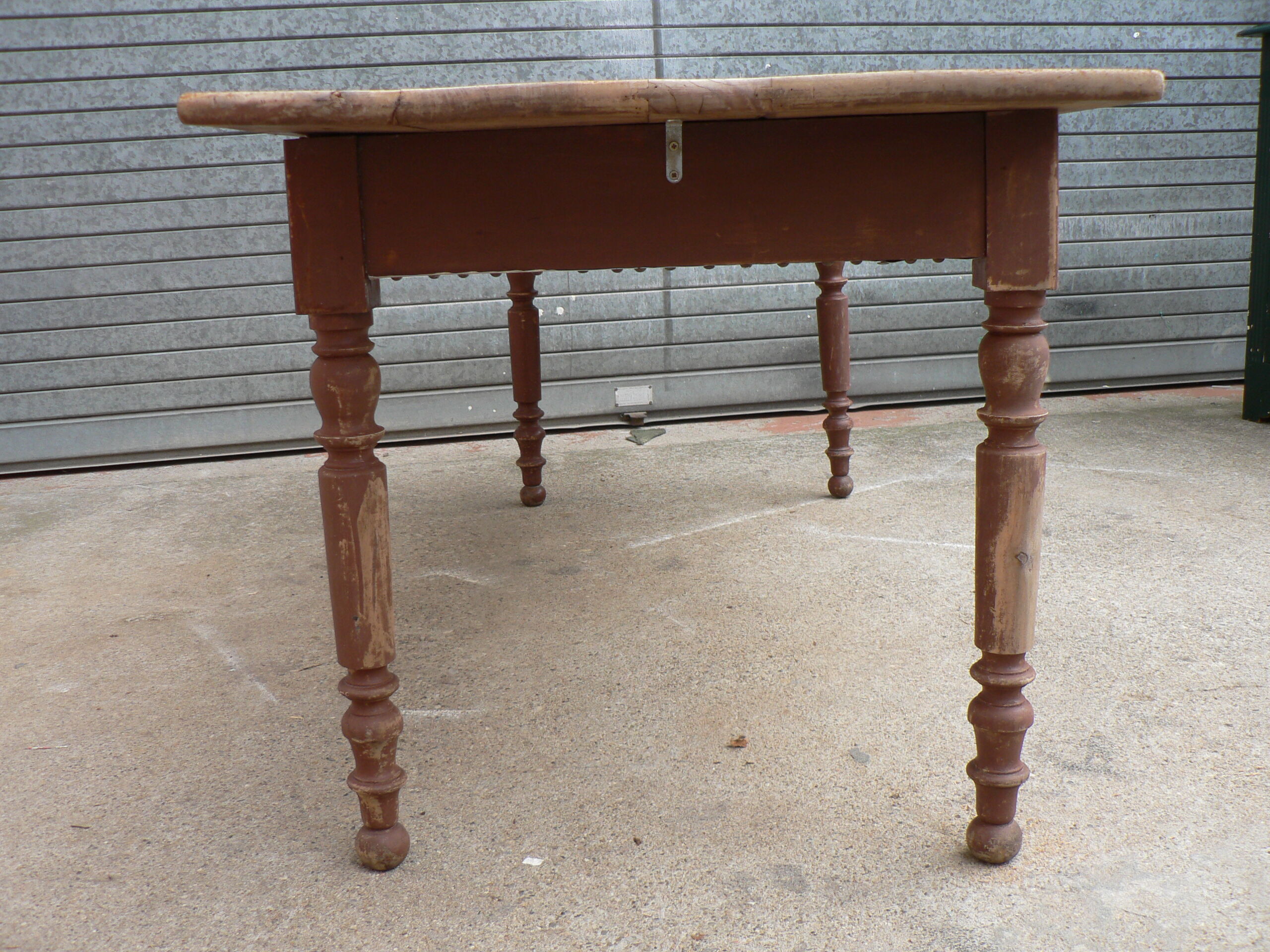 Table de ferme en noyer