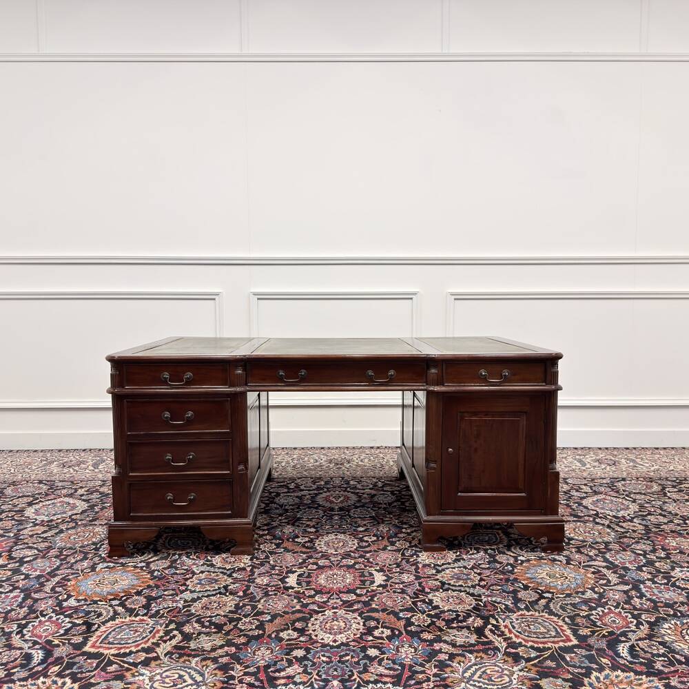 Bureau classique en cuir vert Partnerdesk