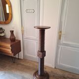 Large press screw seat