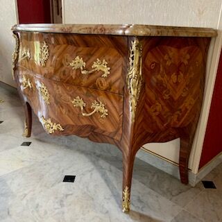 Louis XV style chest of drawers