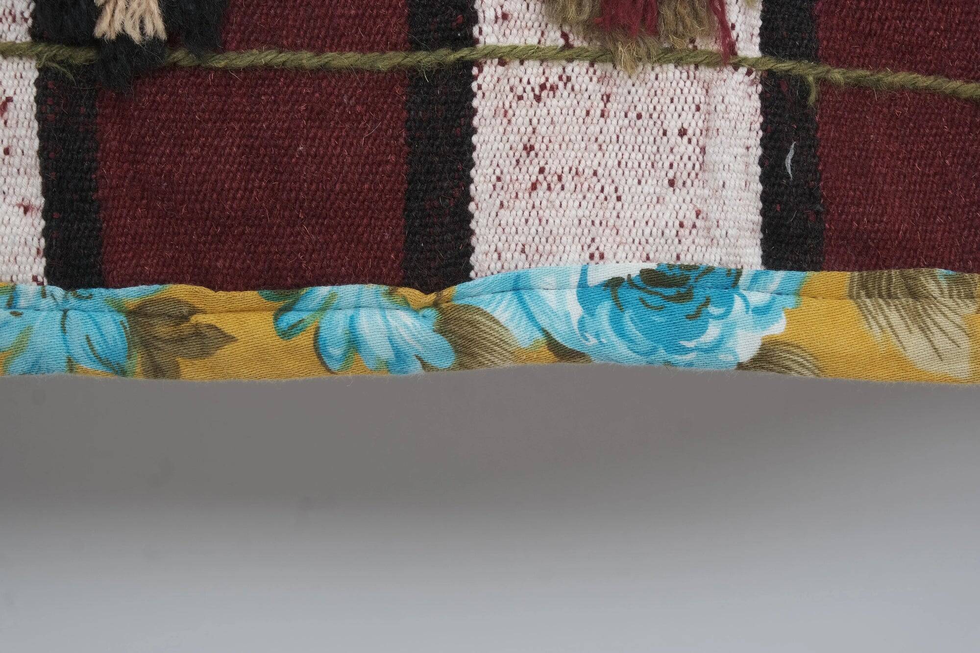 Vintage Turkish kilim, handwoven, 167x215 cm.