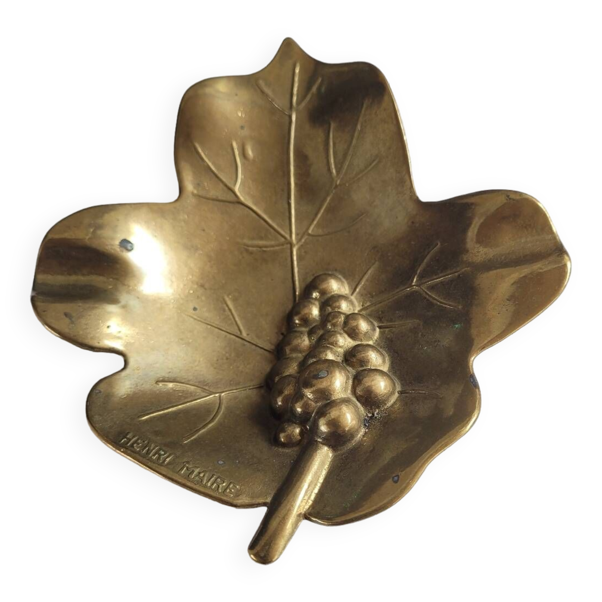 Ashtray or catch-all tray