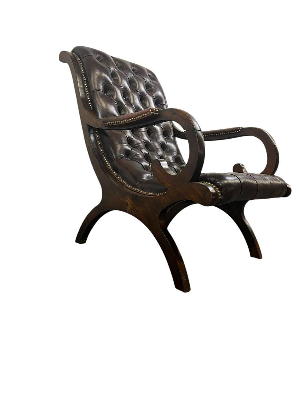 Vintage Chesterfield armchair in dark brown leather / single seat