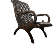 Vintage Chesterfield armchair in dark brown leather / single seat