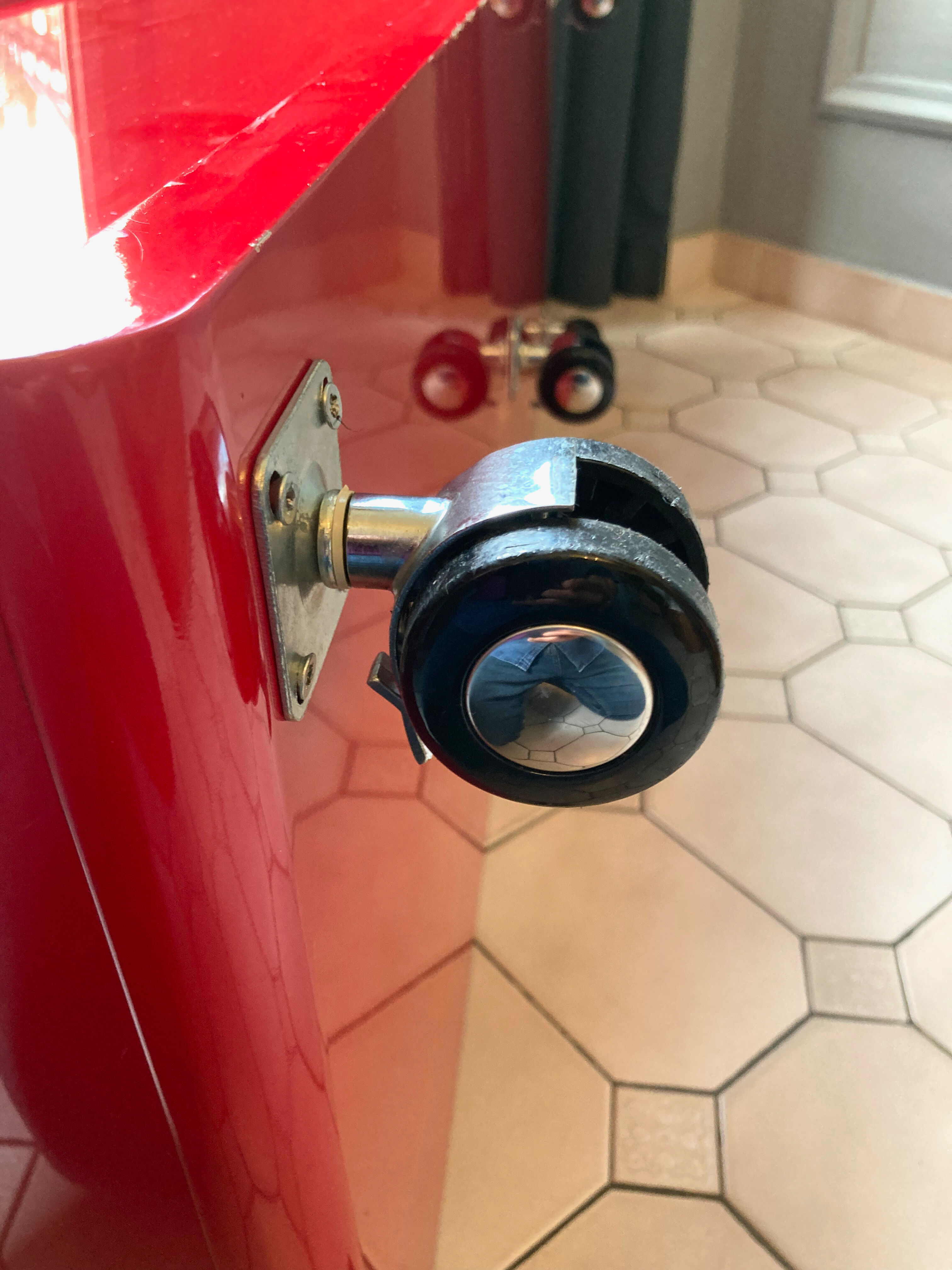 Lacquered red tv cabinet