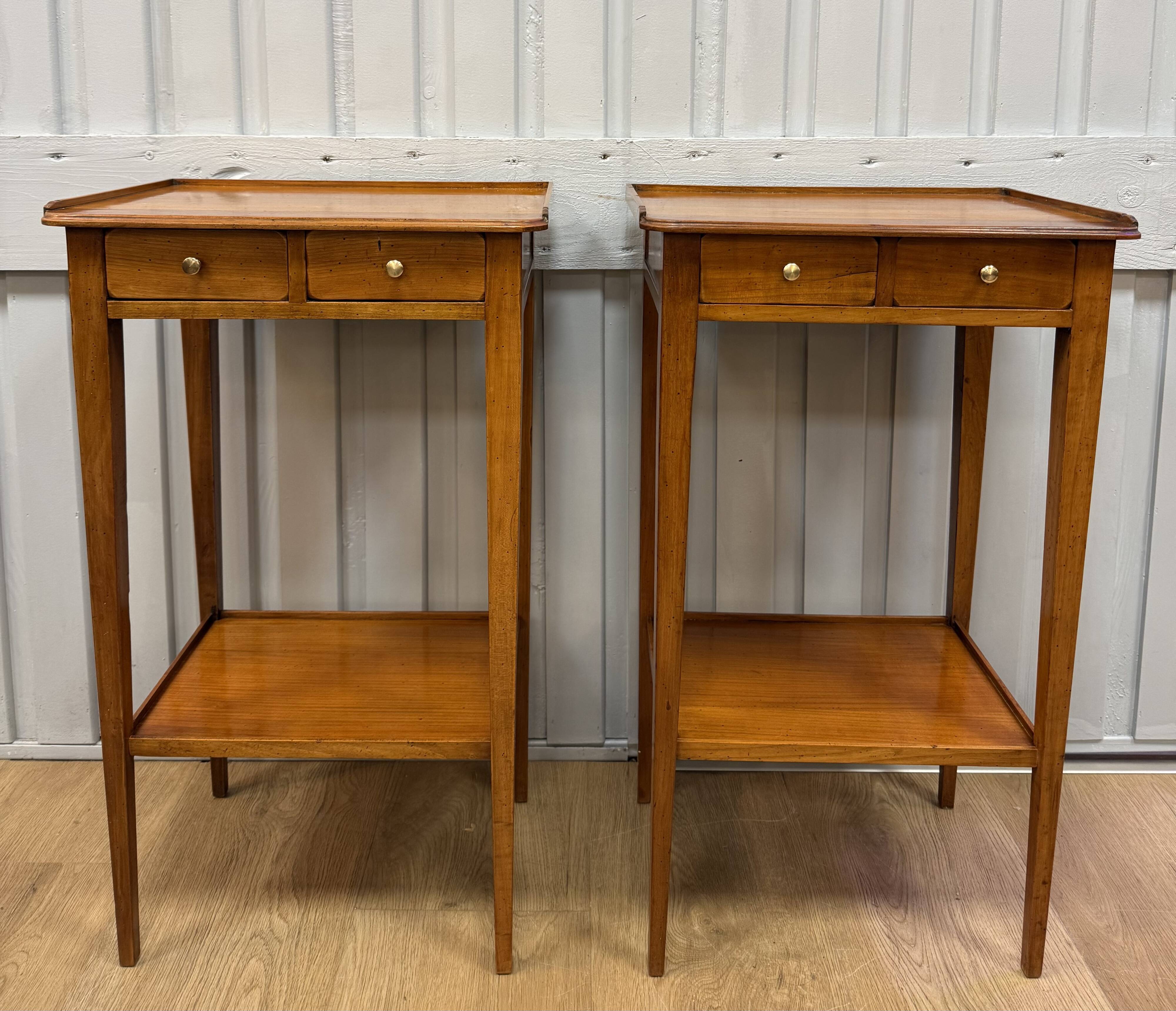 Pair of small side tables in cherry wood.