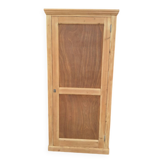 Raw wood bonnetière