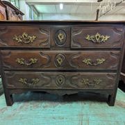 Louis XIV period chest of drawers in walnut