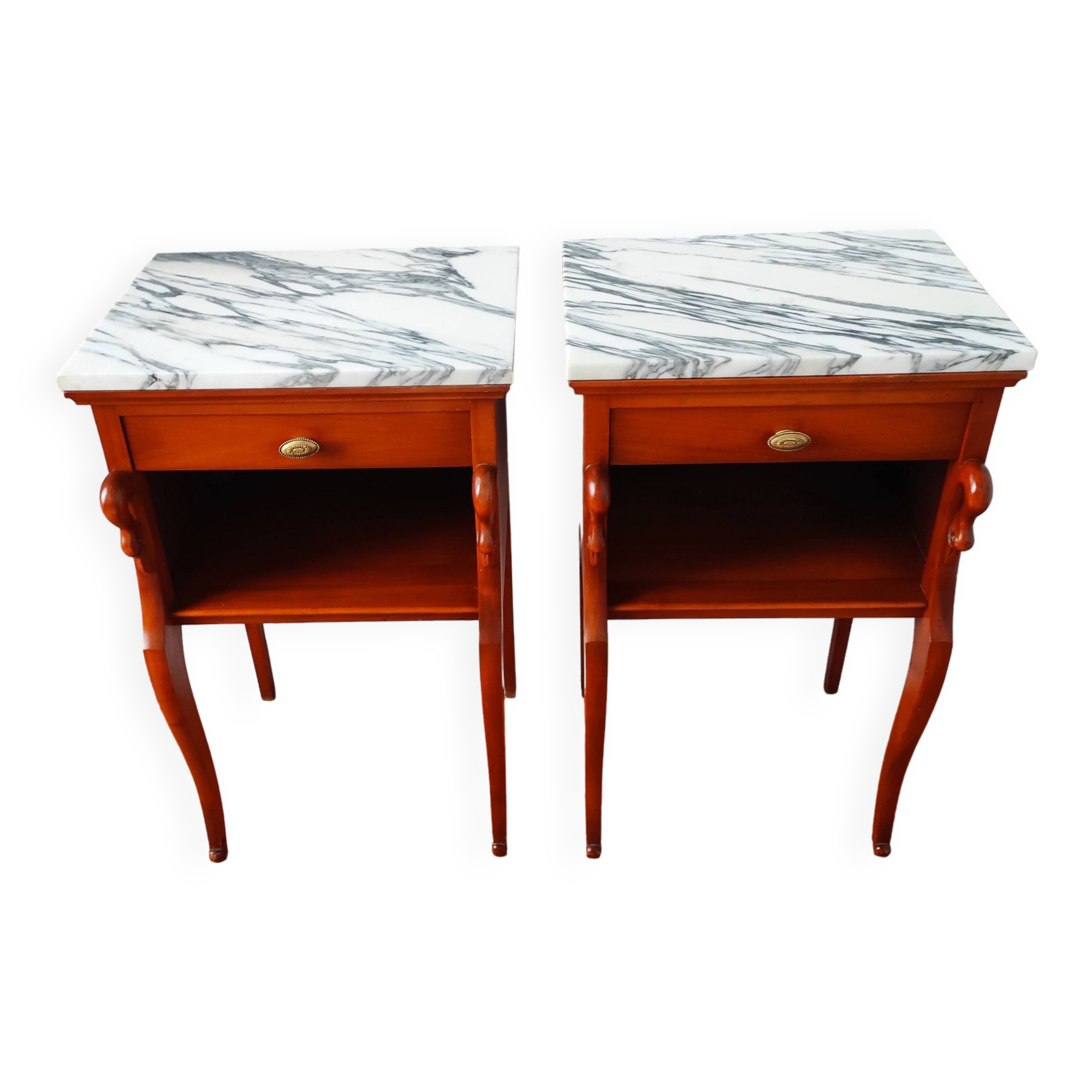 Paire de tables de chevet