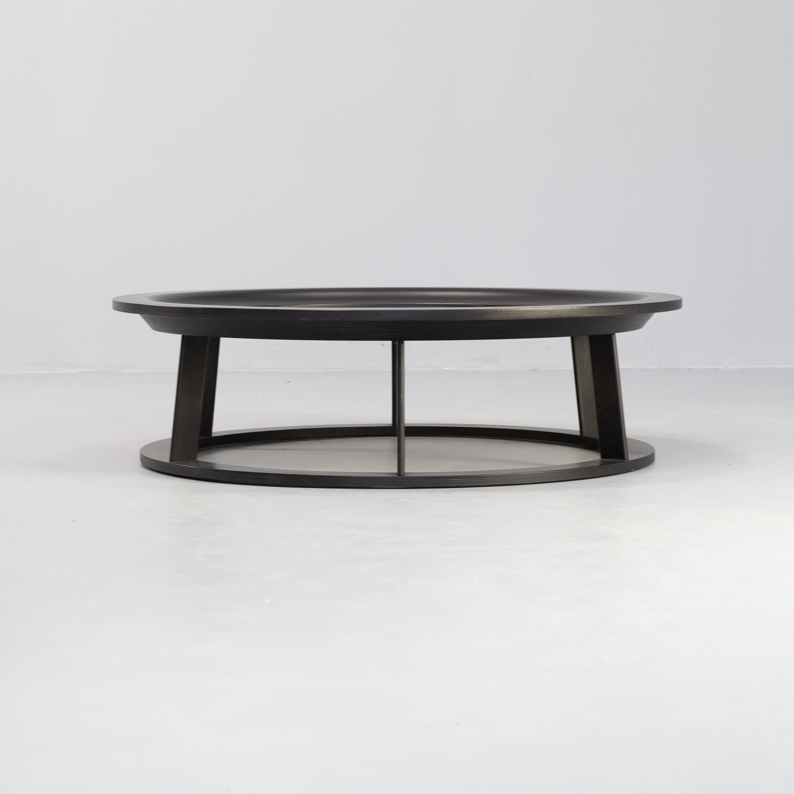 21st century Roderick Vos ‘obi’ 100cm coffee table for Linteloo