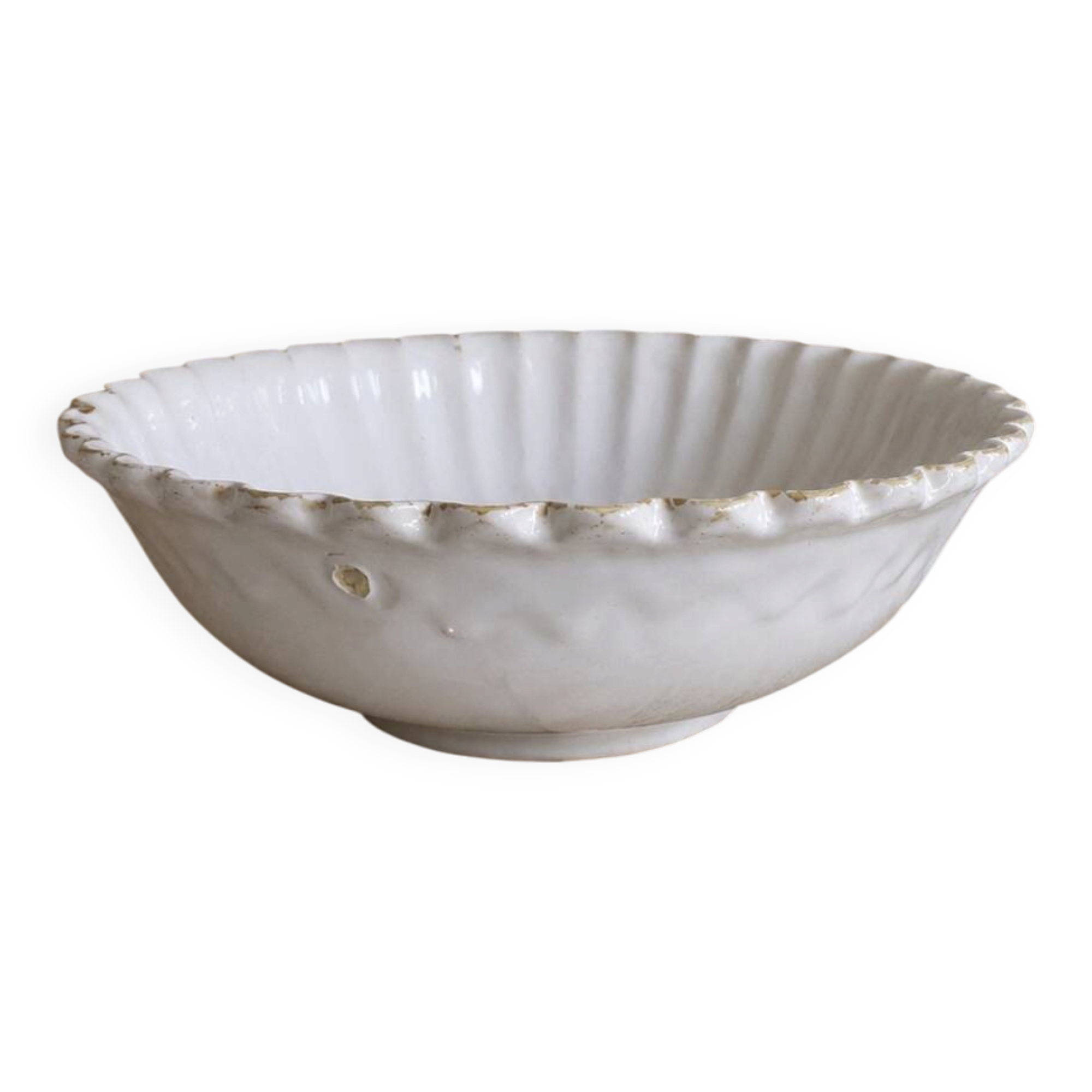 Ancien plat creux en faïence blanche godronnée XIXeme