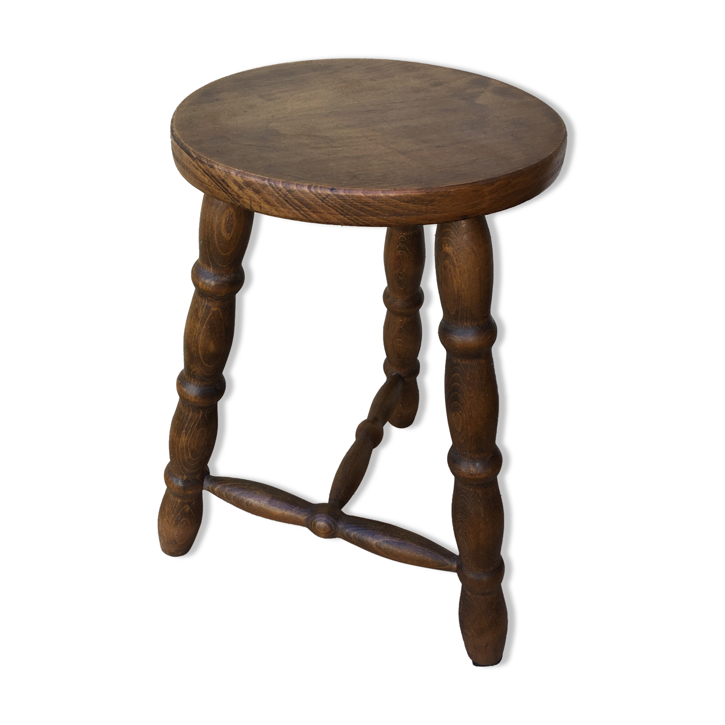 Tabouret de ferme tripode en bois tourné