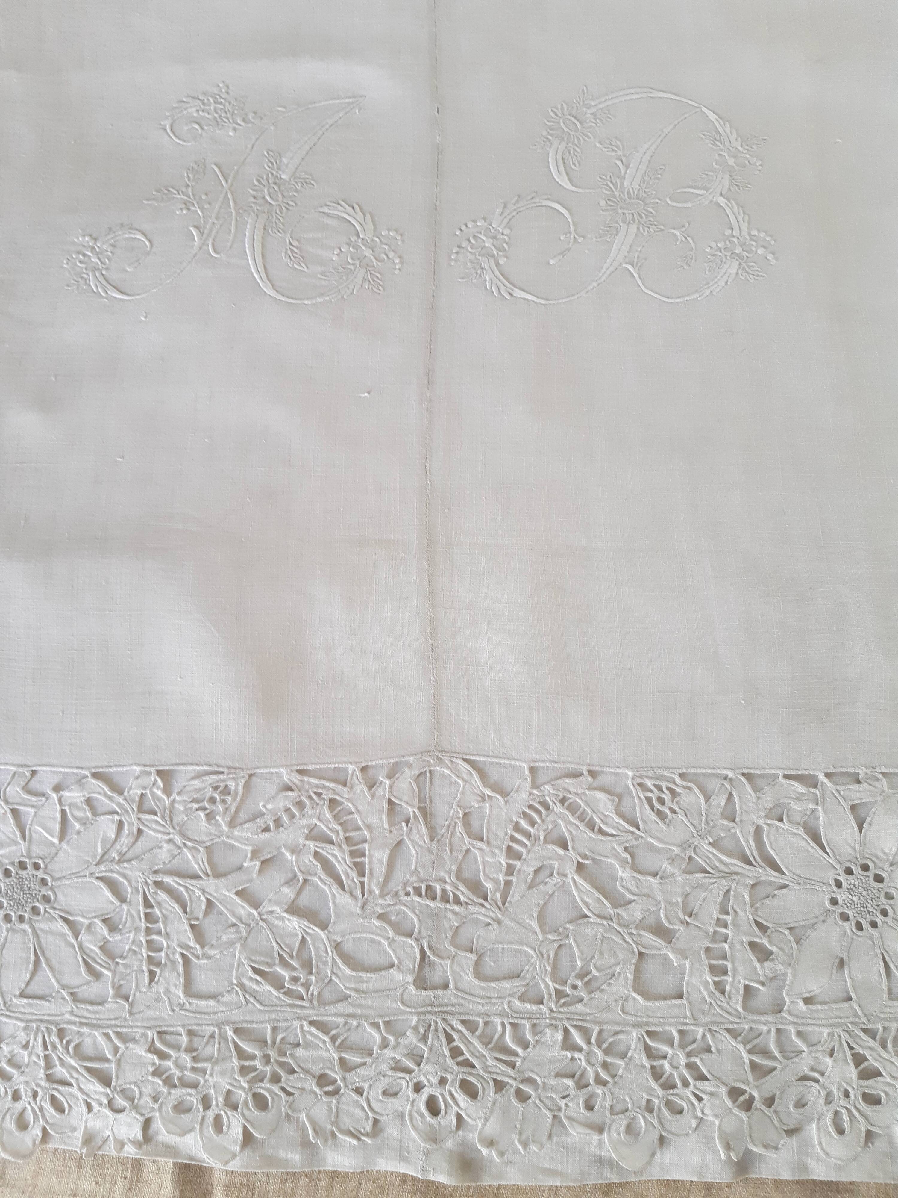 linen sheet in ab monogrammed Richelieu embroidery