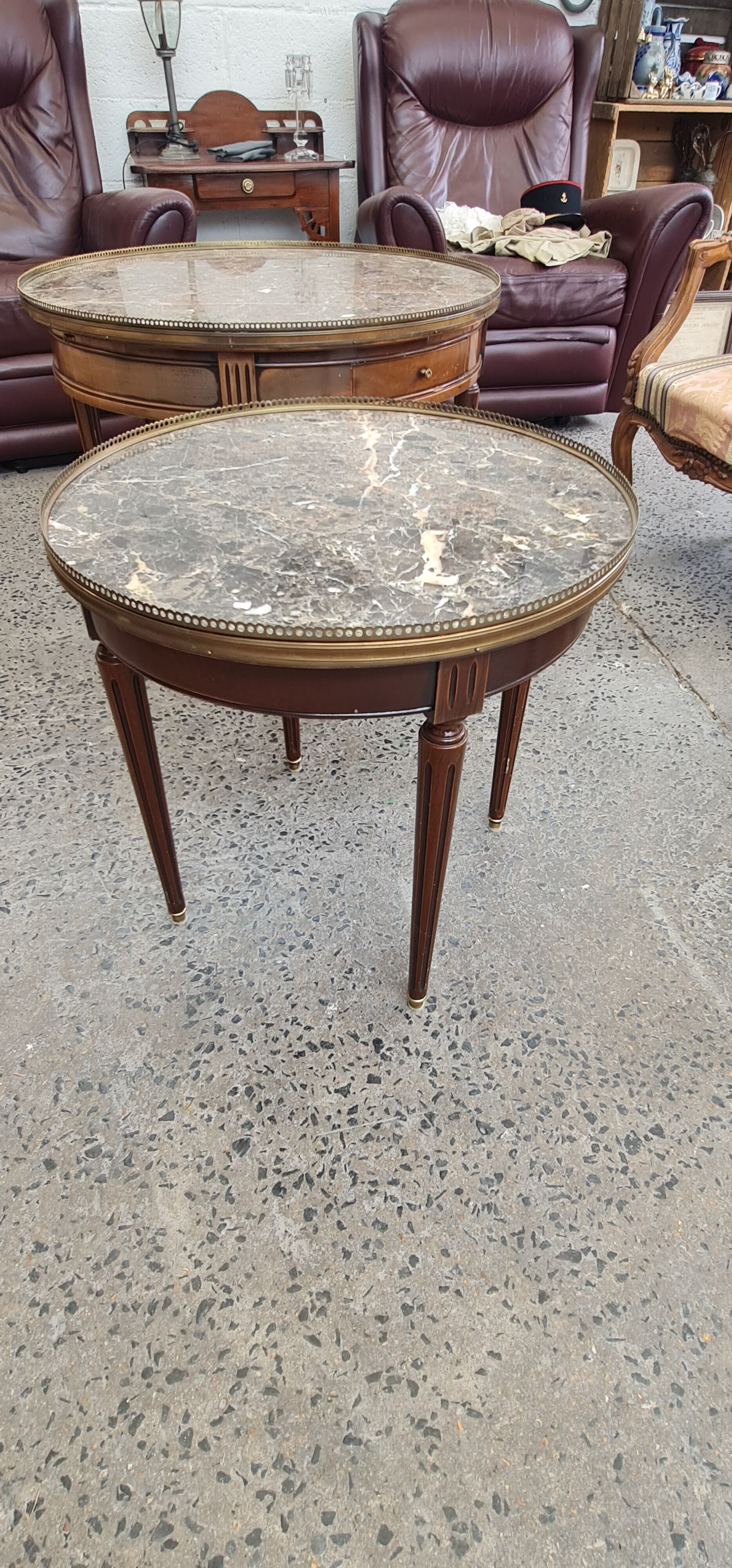 Small table hot water bottle louis XVI style