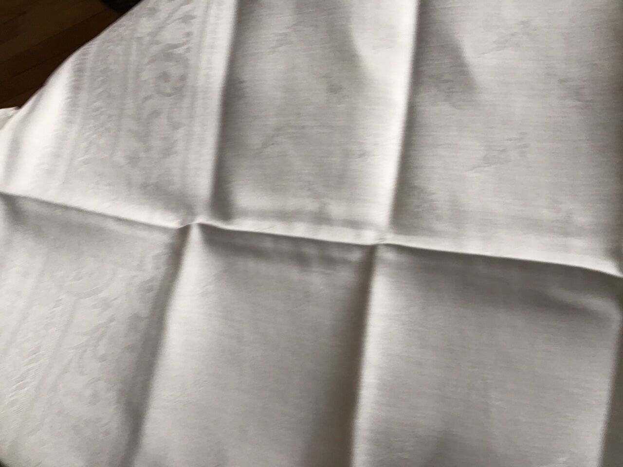 Set of 5 large napkins.
