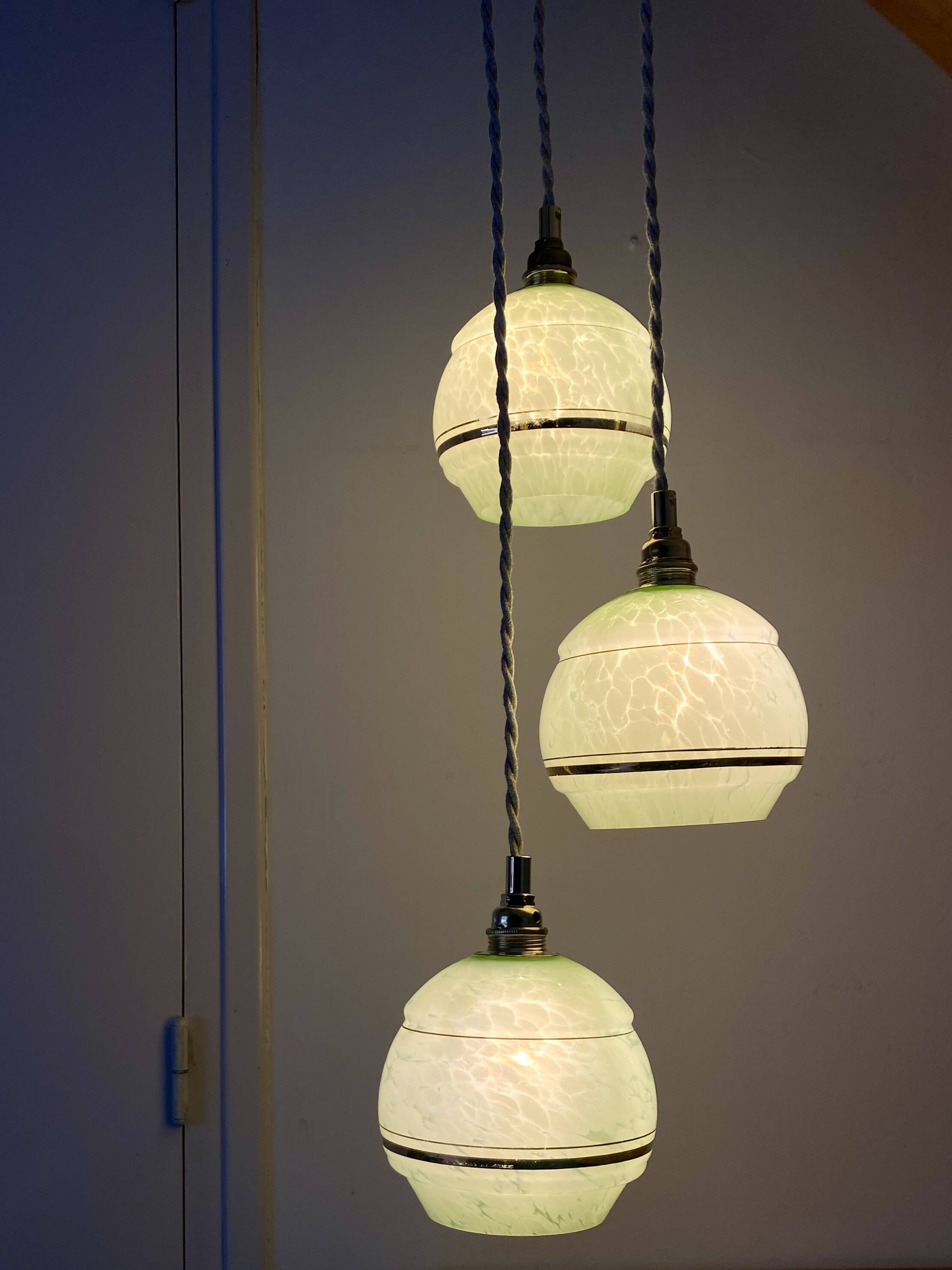 Vintage art deco triple globe pendant light in mint and gold glass