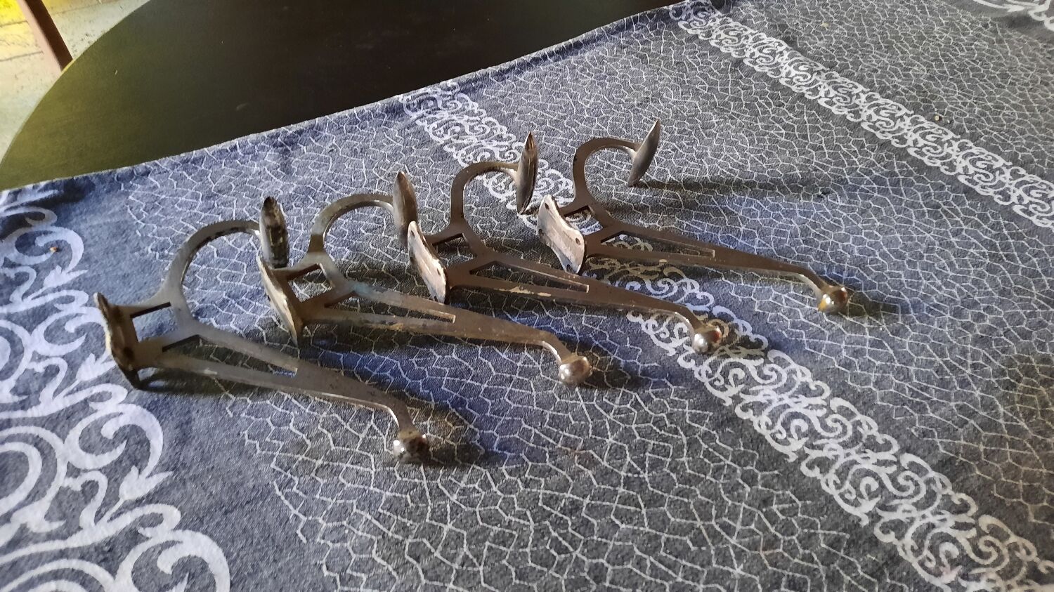 Set of 4 chrome-plated brass wall hooks