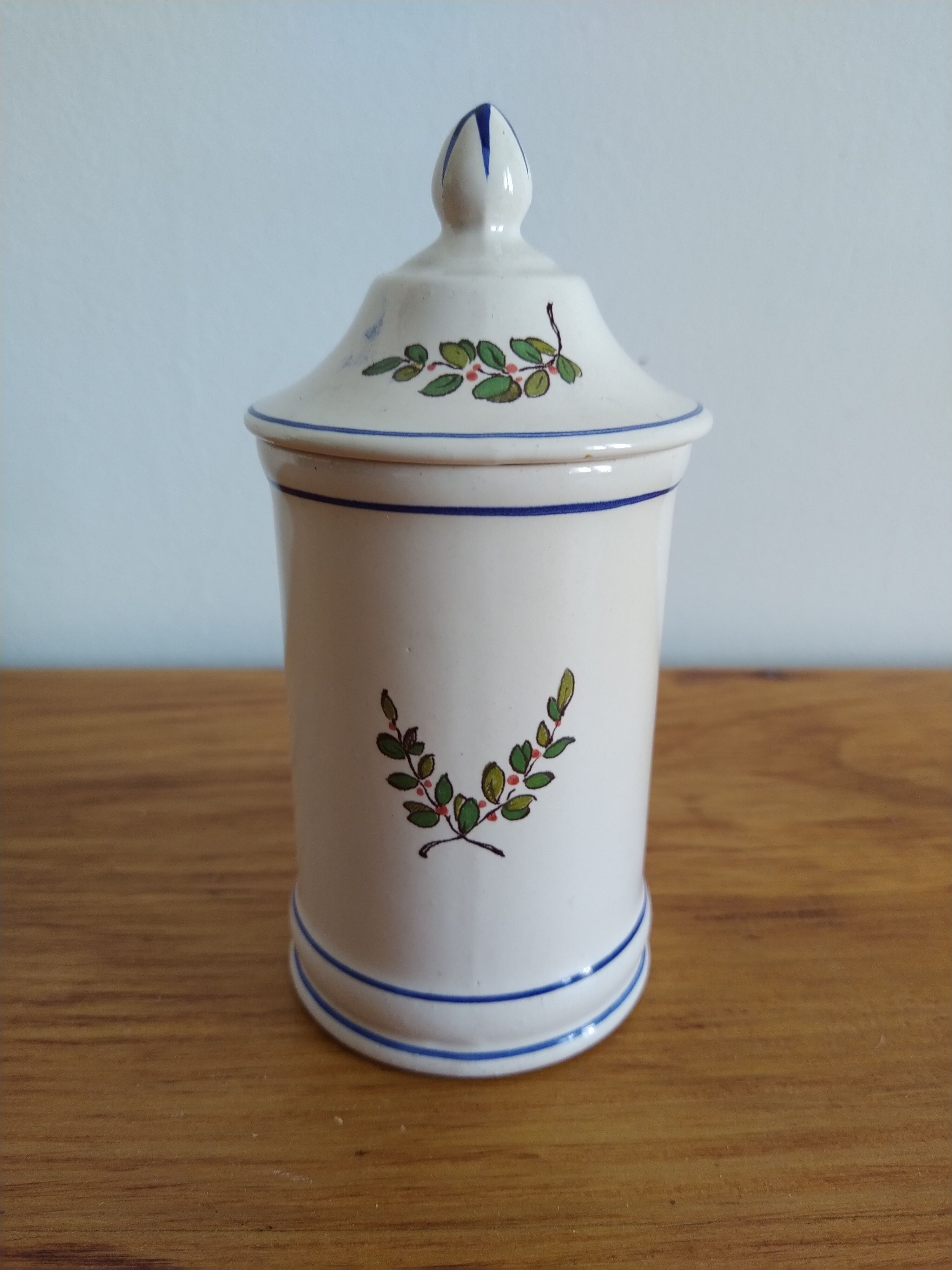 Pharmacy pot in vintage antique porcelain