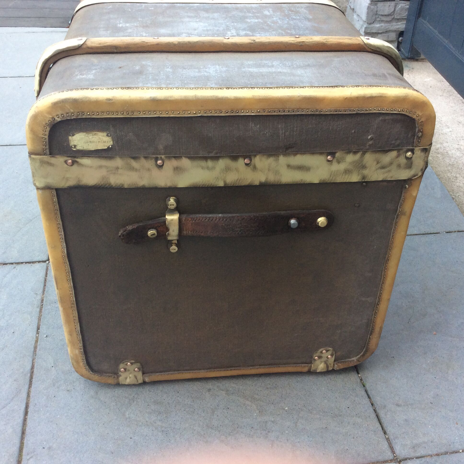 Luxury travel trunk signed and numbered 1890 renovated