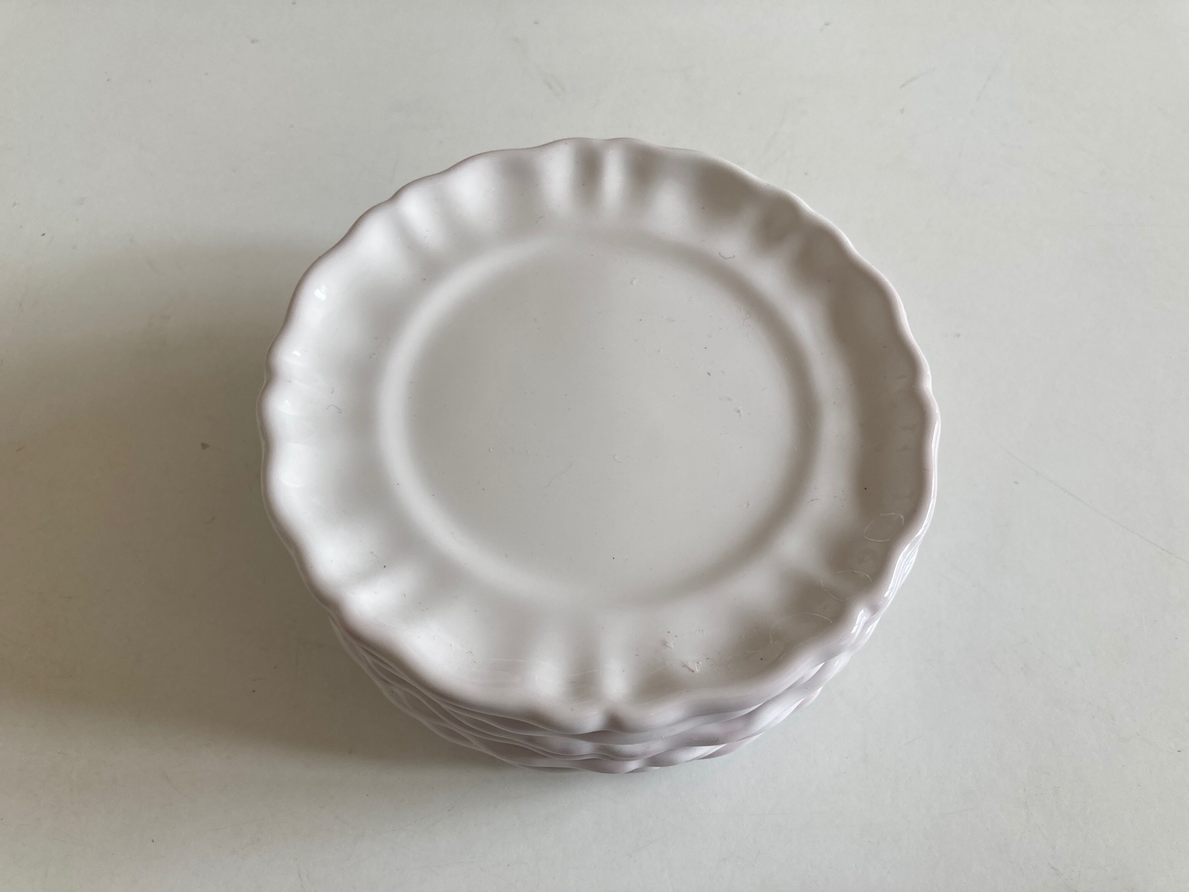 Set 8 plates with godrons XXS in glazed earth workshop Simone Favier 1970 Moustiers