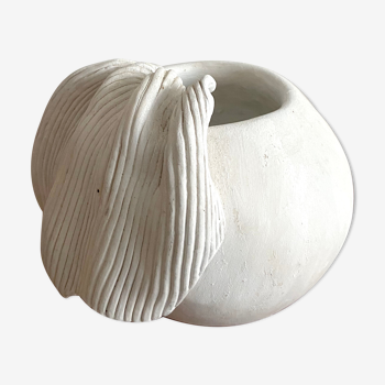 Vase en céramique blanche