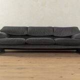 "675 Maralunga" Sofa by Vico Magistretti for Cassina
