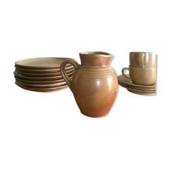 Pitcher sandstone Village