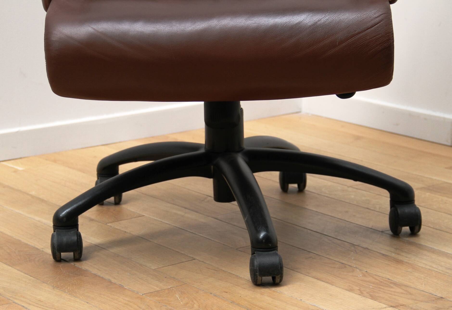 Fauteuil de direction vintage, Poltrona Frau