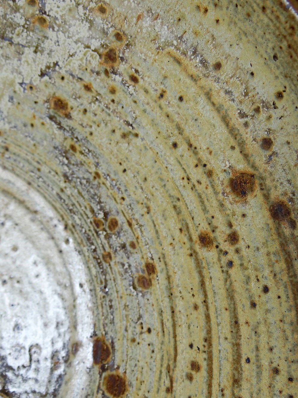 Large vintage stoneware fruit bowl from Puisaye attributed to Jean-Pierre Prudhomme.