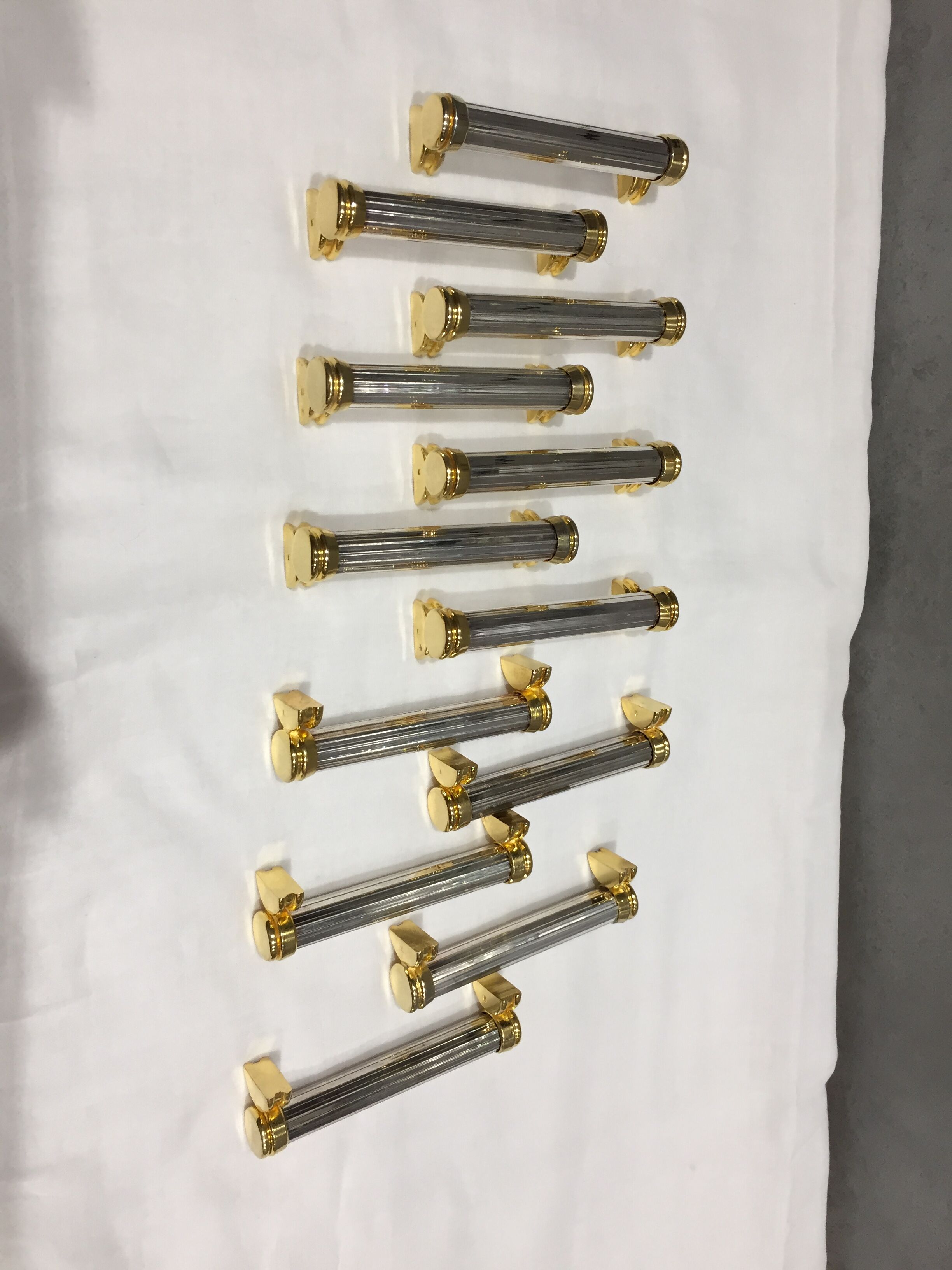 Lot of 12 crystal and gold metal knive holders