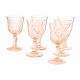 Verre à vin en verre rose, Rosaline, de la marque Arcoroc