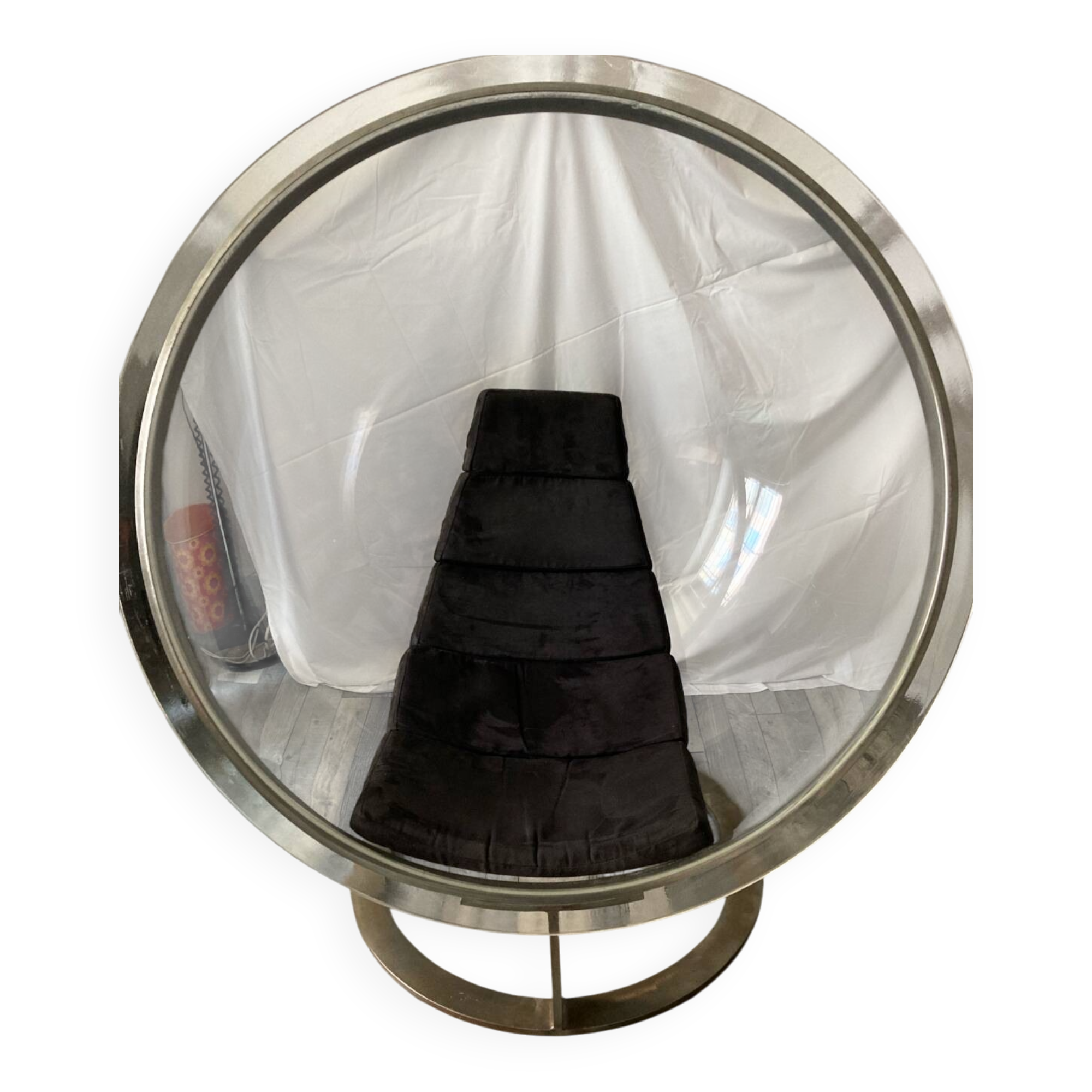 Spherical bubble armchair in Plexiglas by CHRISTIAN DANINOS 1968