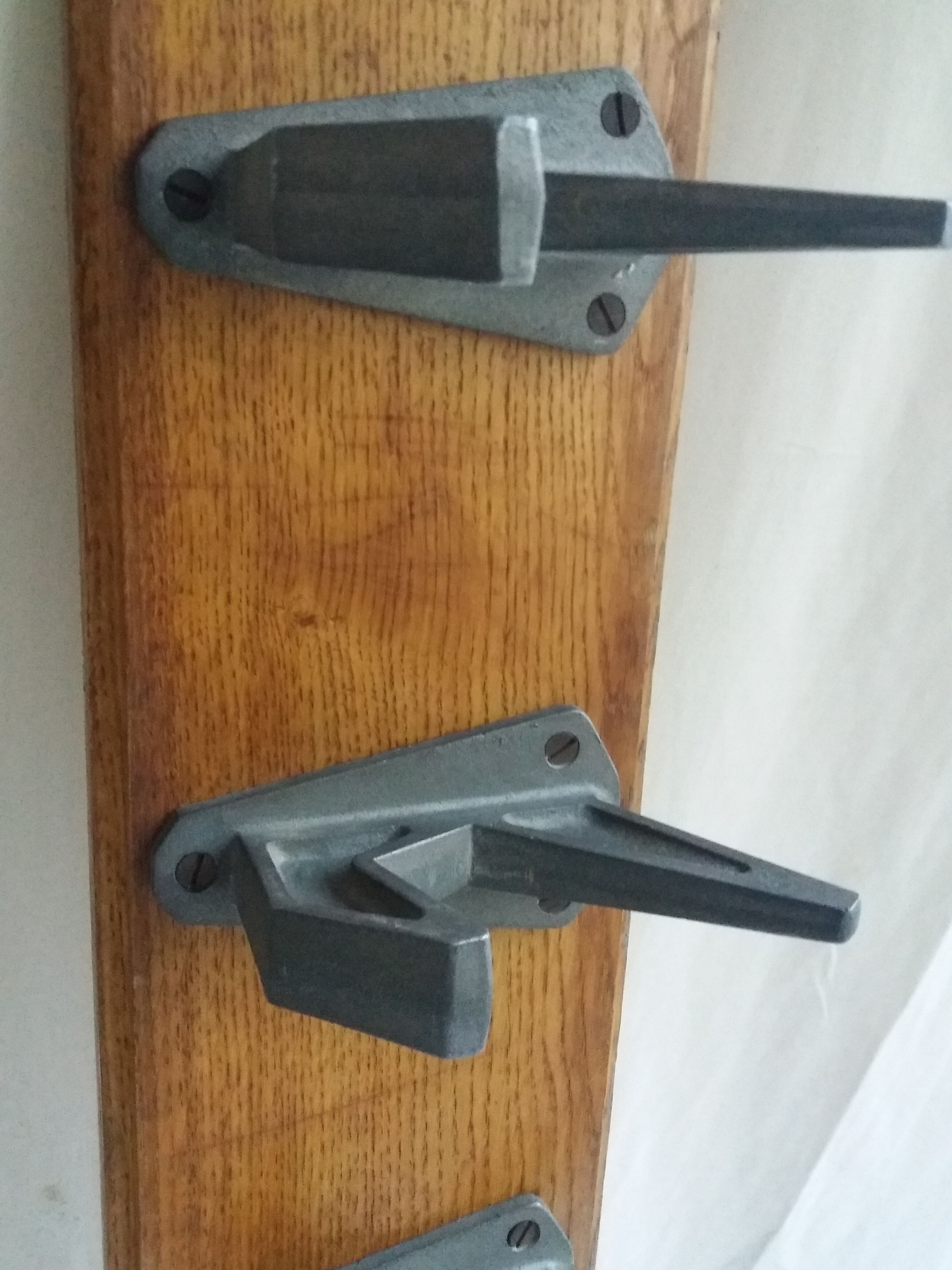 Industrial coatrack