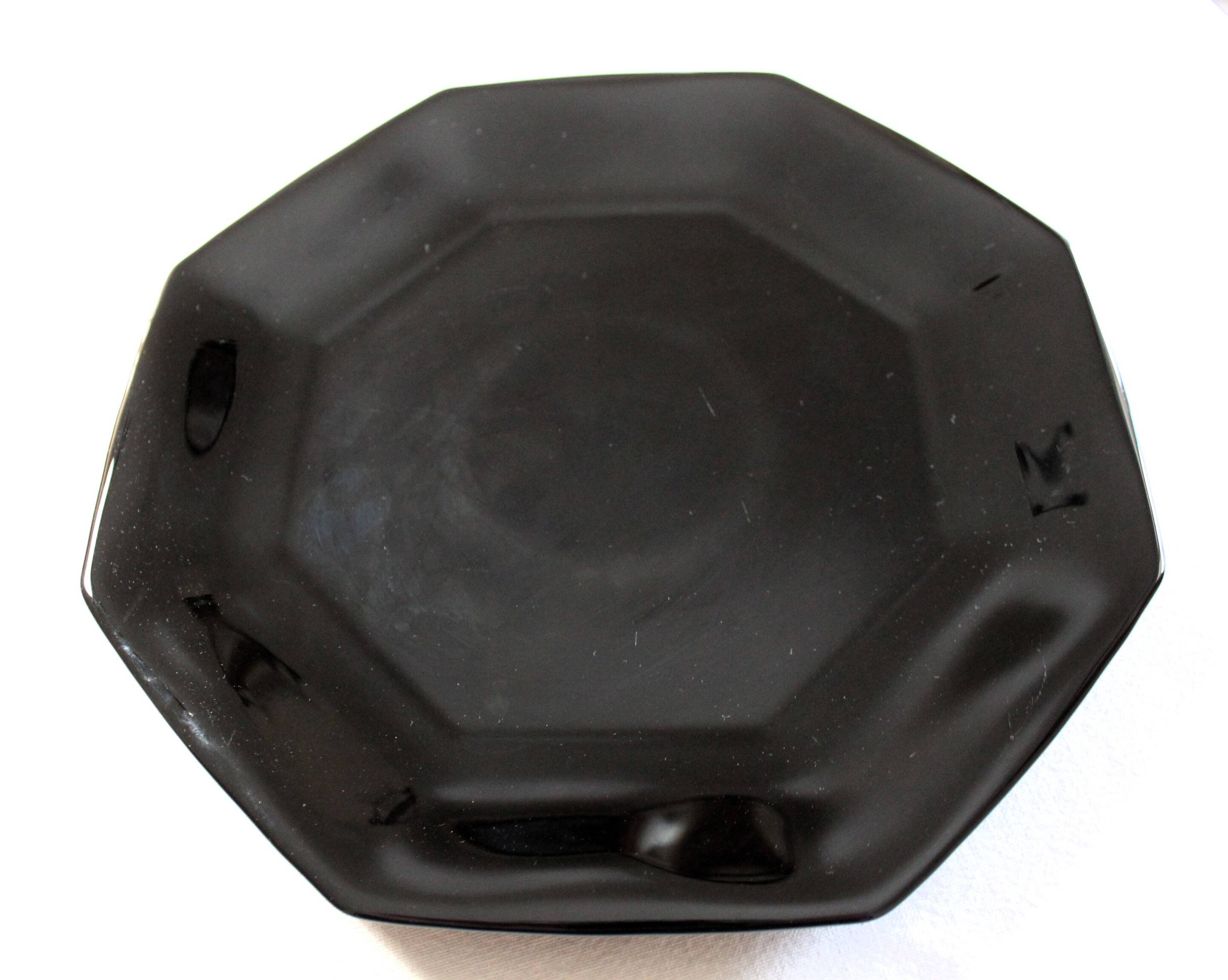 6 black Arcoroc "Octime" dinner plates (set 2)