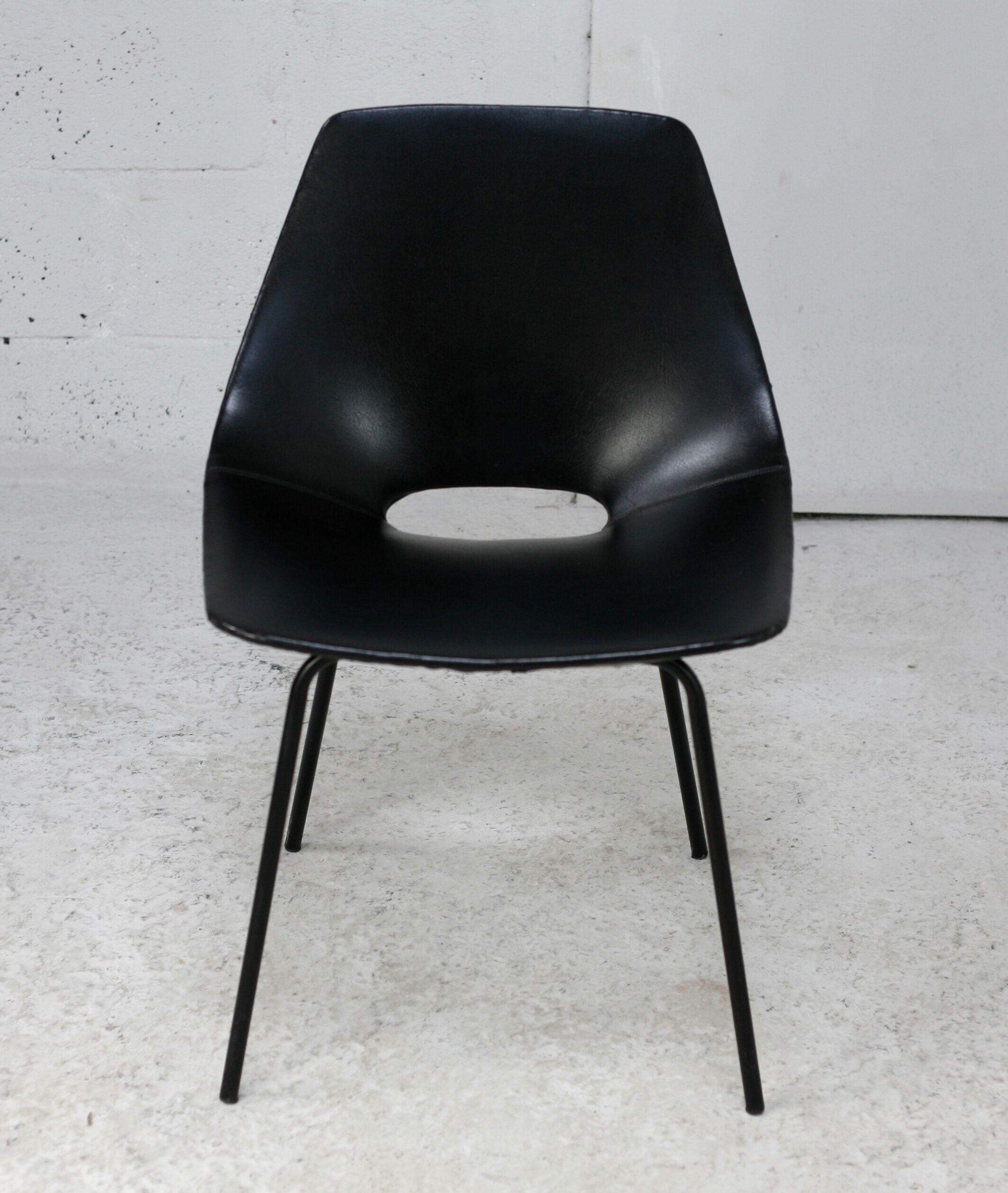 “Tonneau” chair by Pierre Guariche, Steiner edition, France, circa 1950