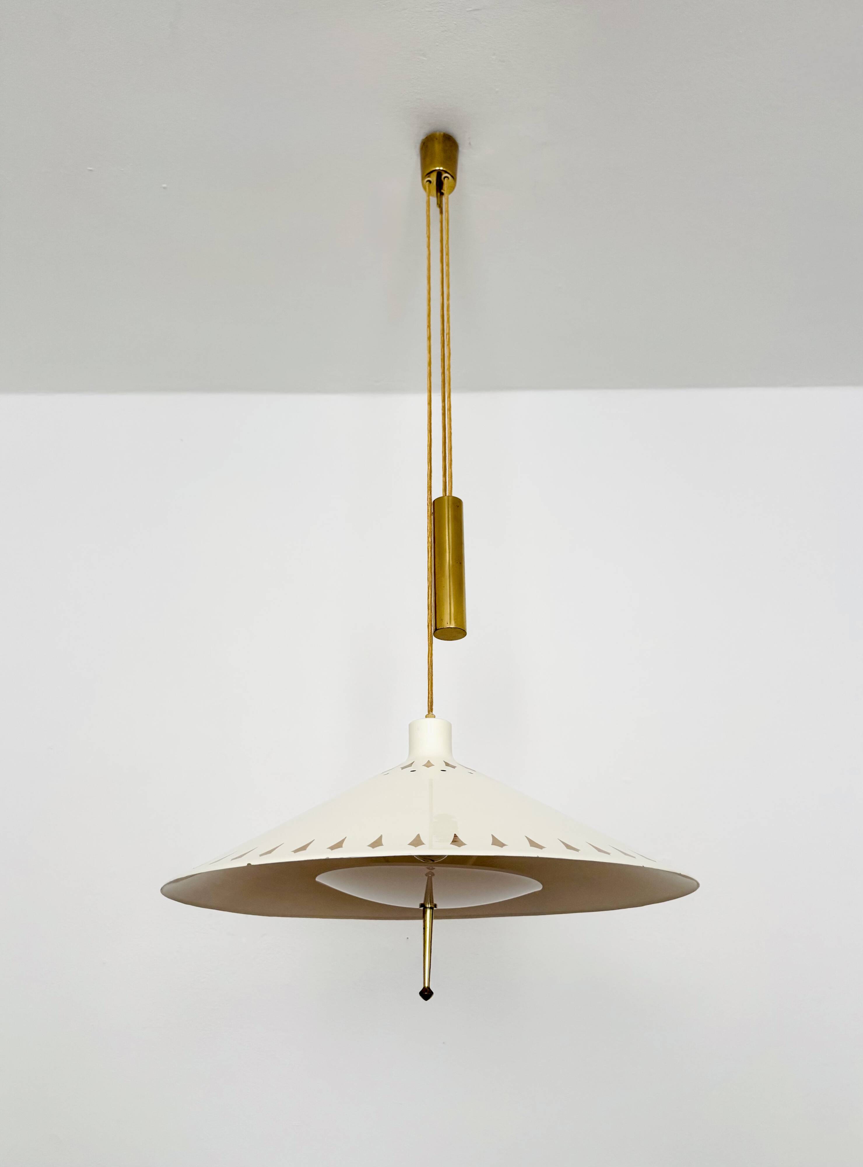 Suspension unique avec contrepoids par Vereinigte Werkstätten München
