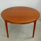 Danish round dining table by Sören Willadsen in teak, 60s
