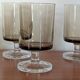 Suite de 6 verres fumés années 70