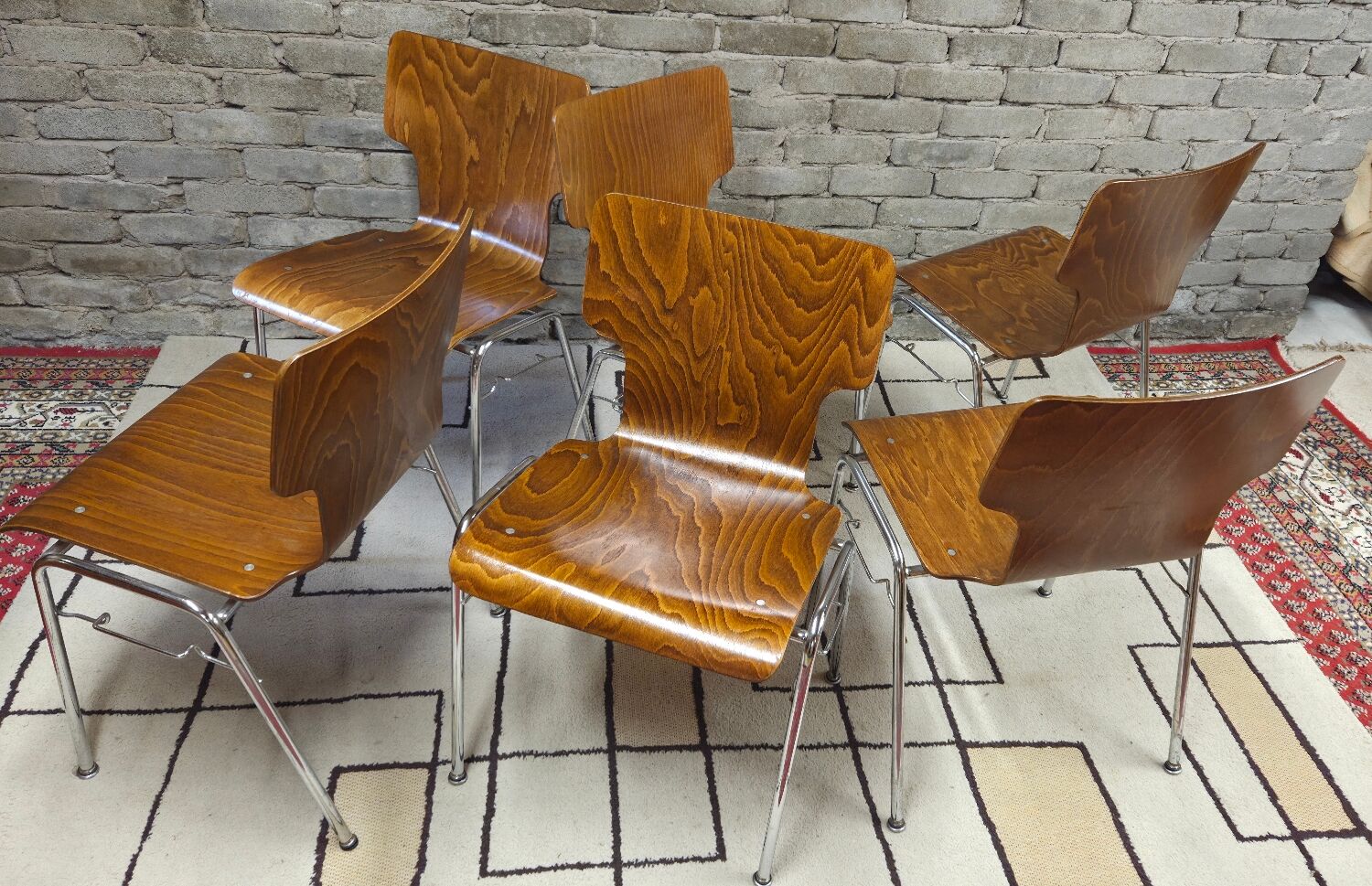 6 vintage Scandinavian chairs from the 1970s.