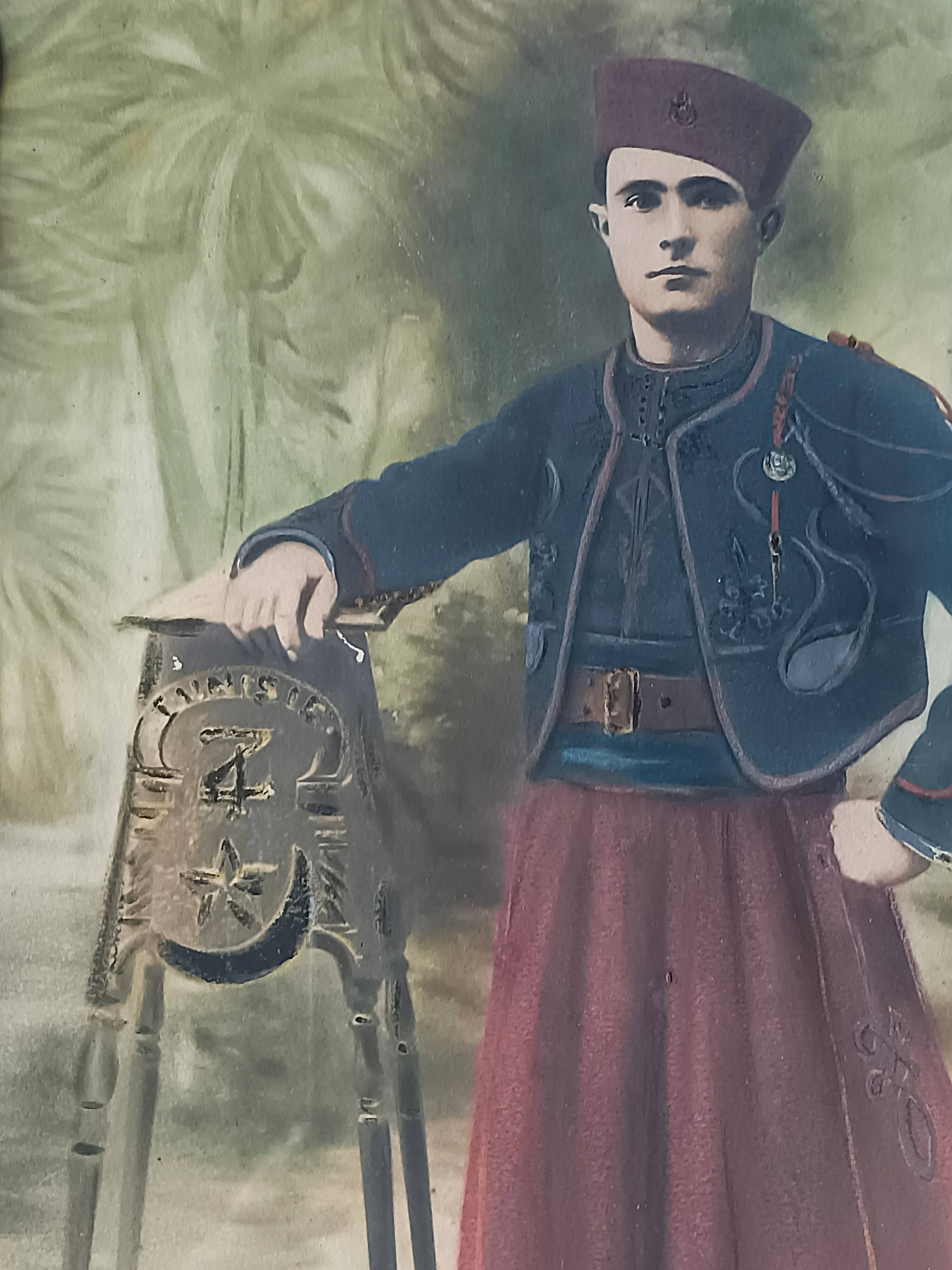 Framed Militaria 1932 large portrait of a Tunisian sharpshooter signed 66 cm X 55 cm