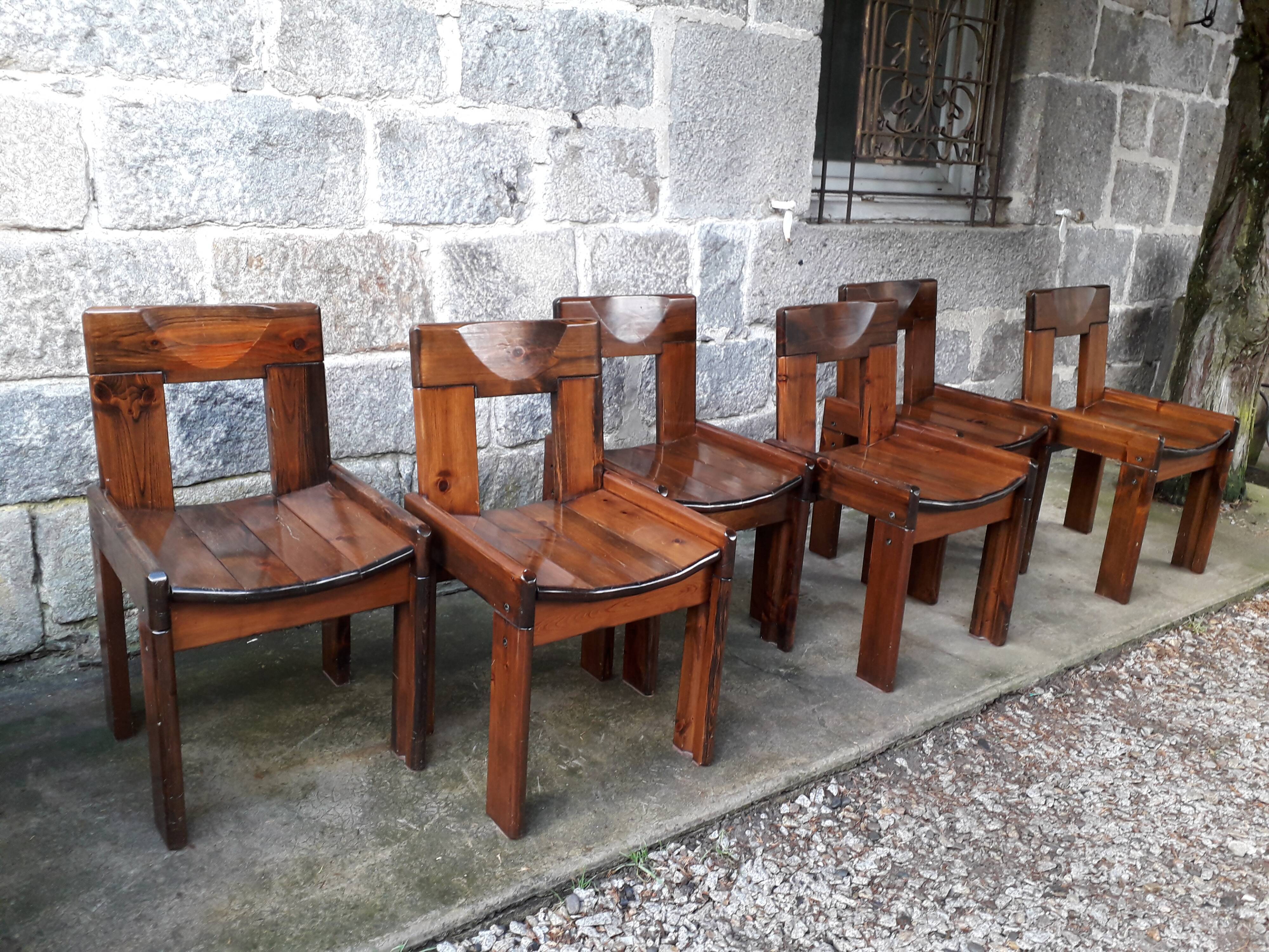 Set of 6 varnished pine chairs