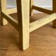 Tabouret de ferme beige