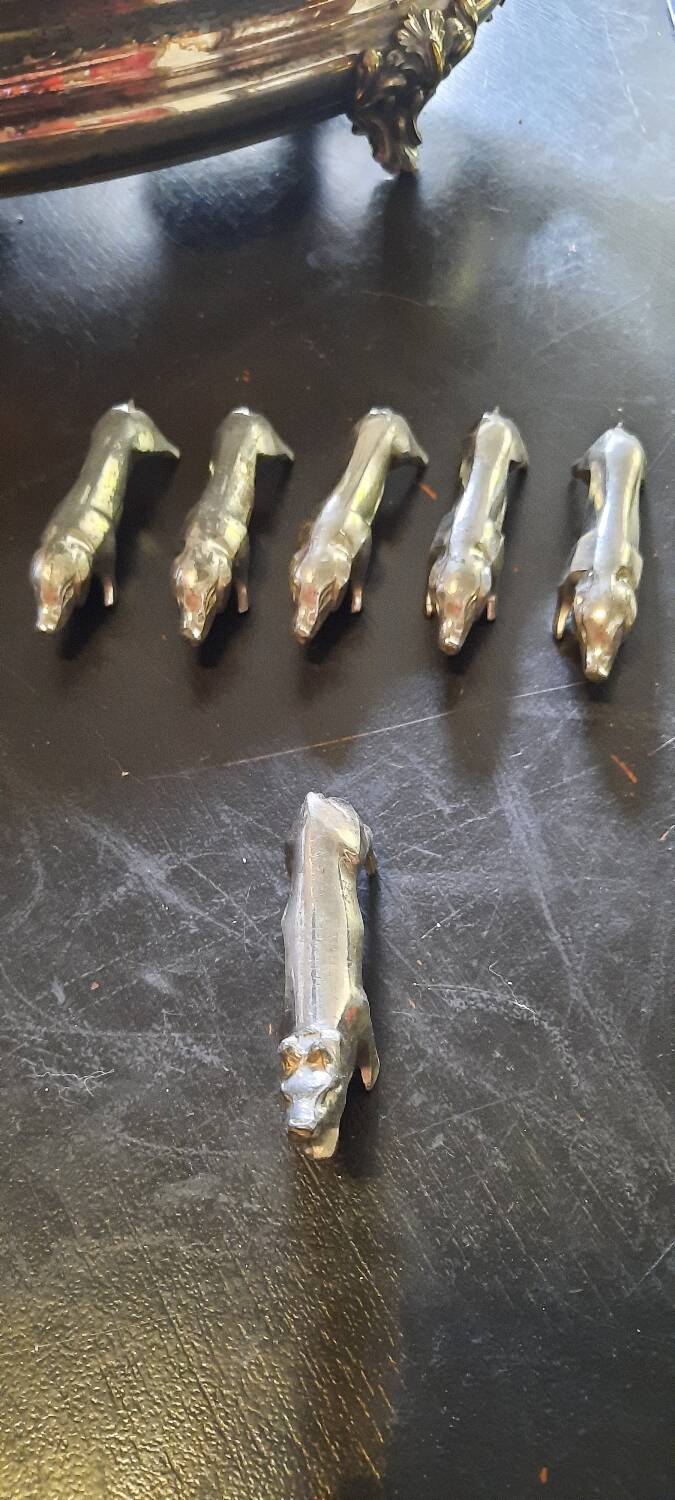 10 animal knife holders