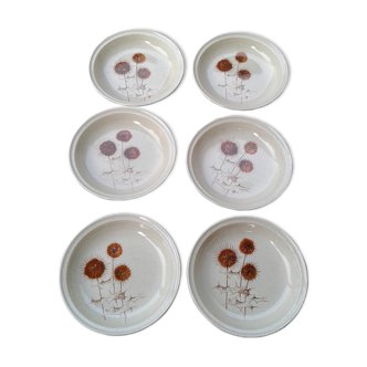 6 Hollow plates model thistles. Vintage