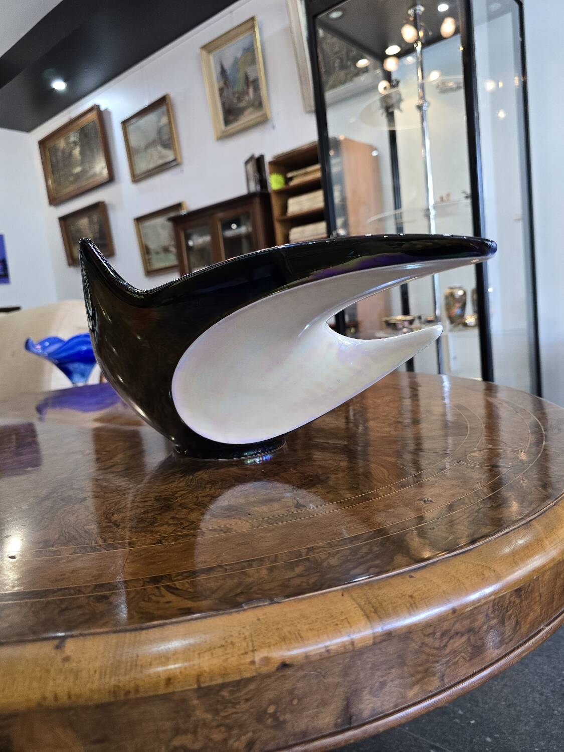 Verceram Asymmetrical Space Age Cut