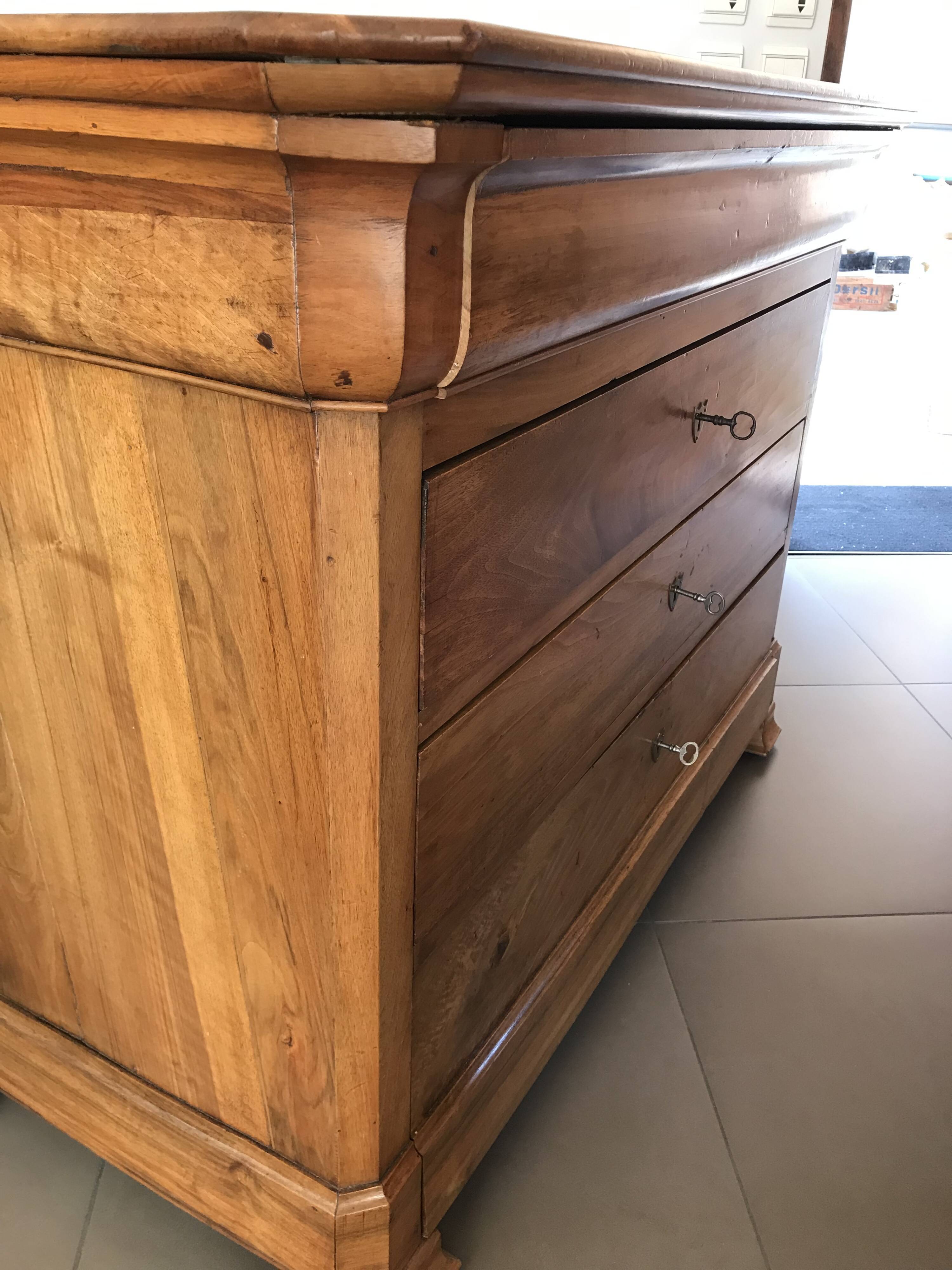Commode louis philippe en noyer