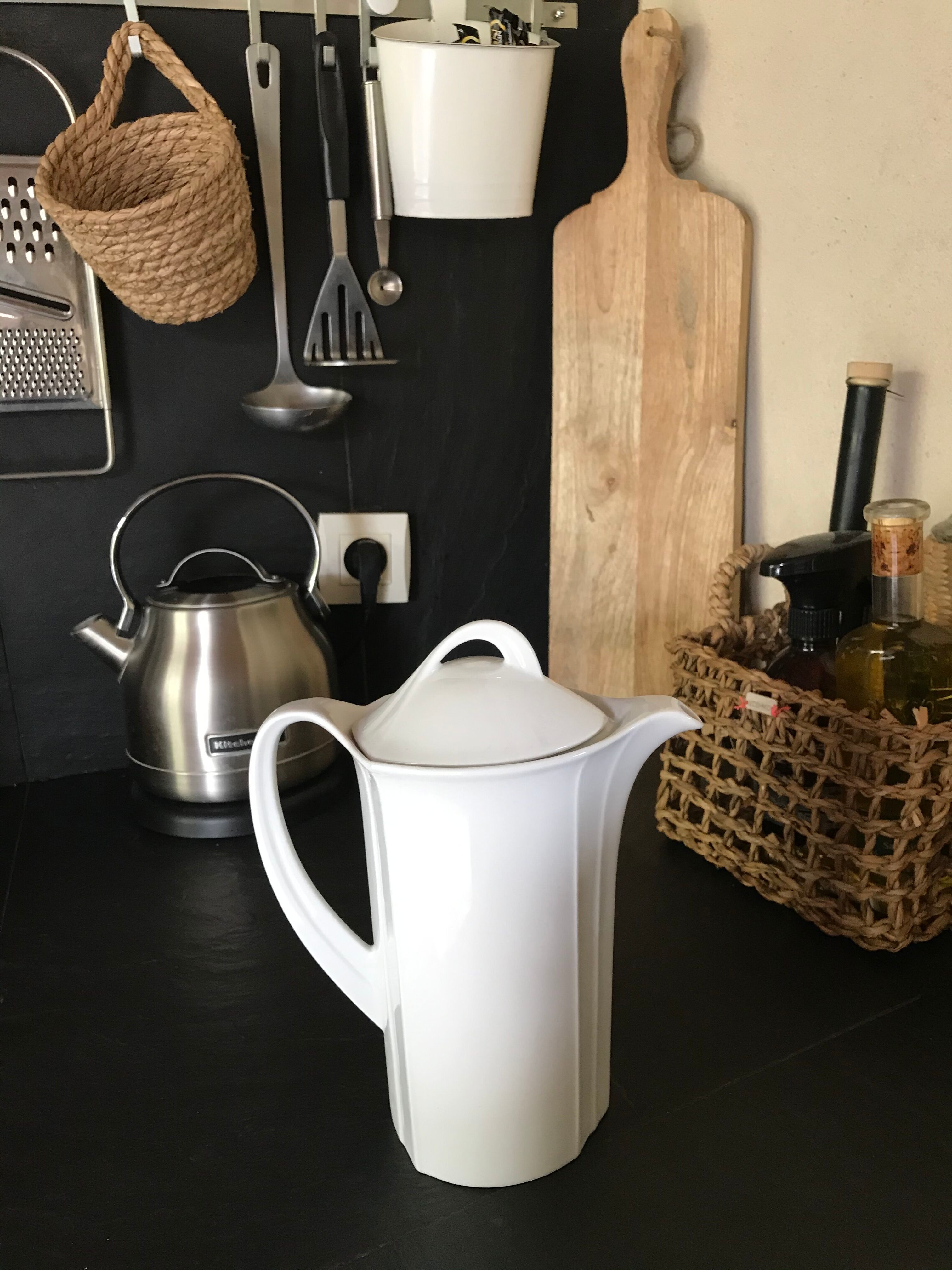 Art Deco cafeteria - Bavarian White Porcelain