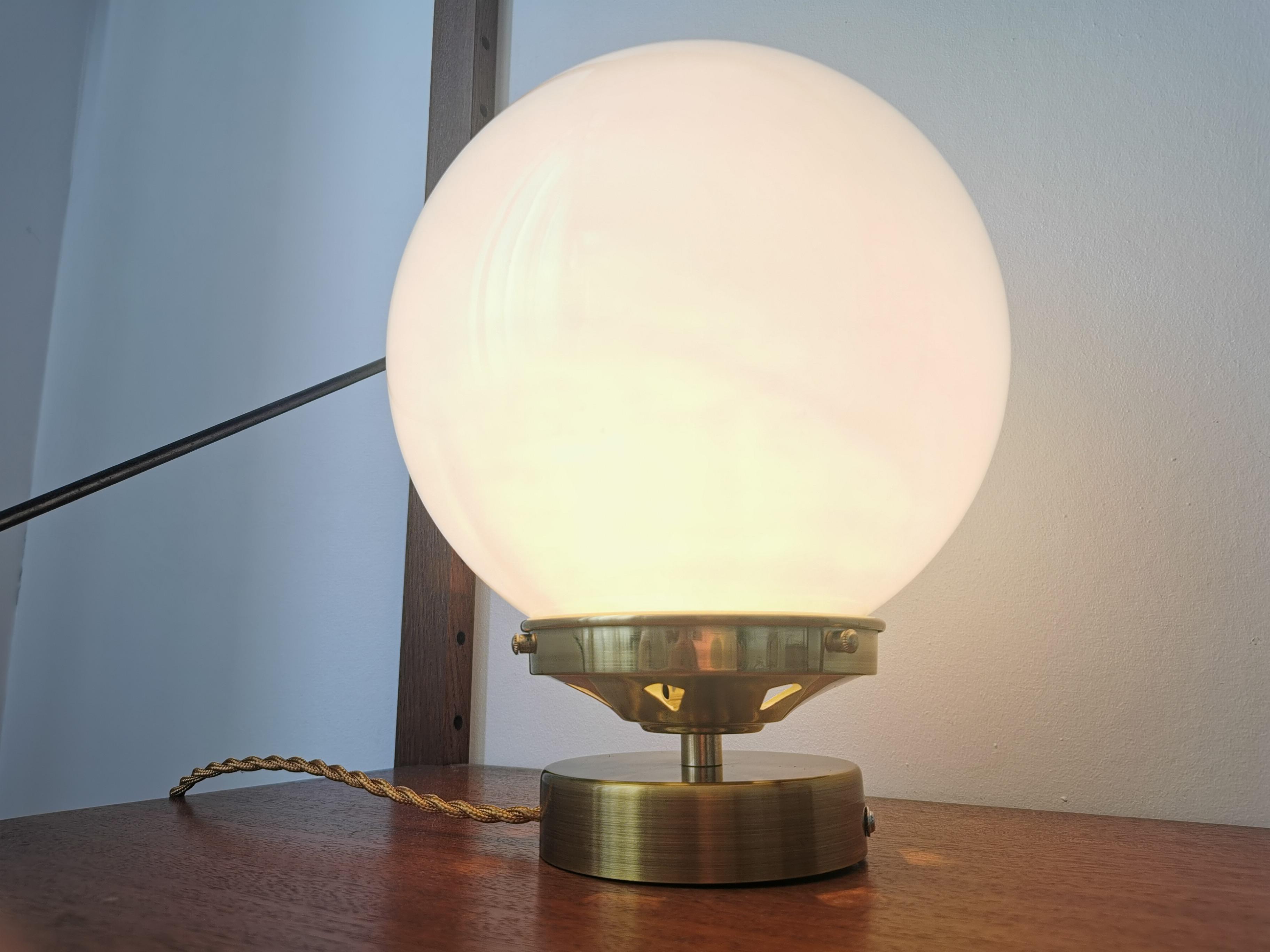 White opaline globe laying lamp