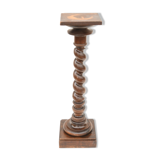 Twisted column