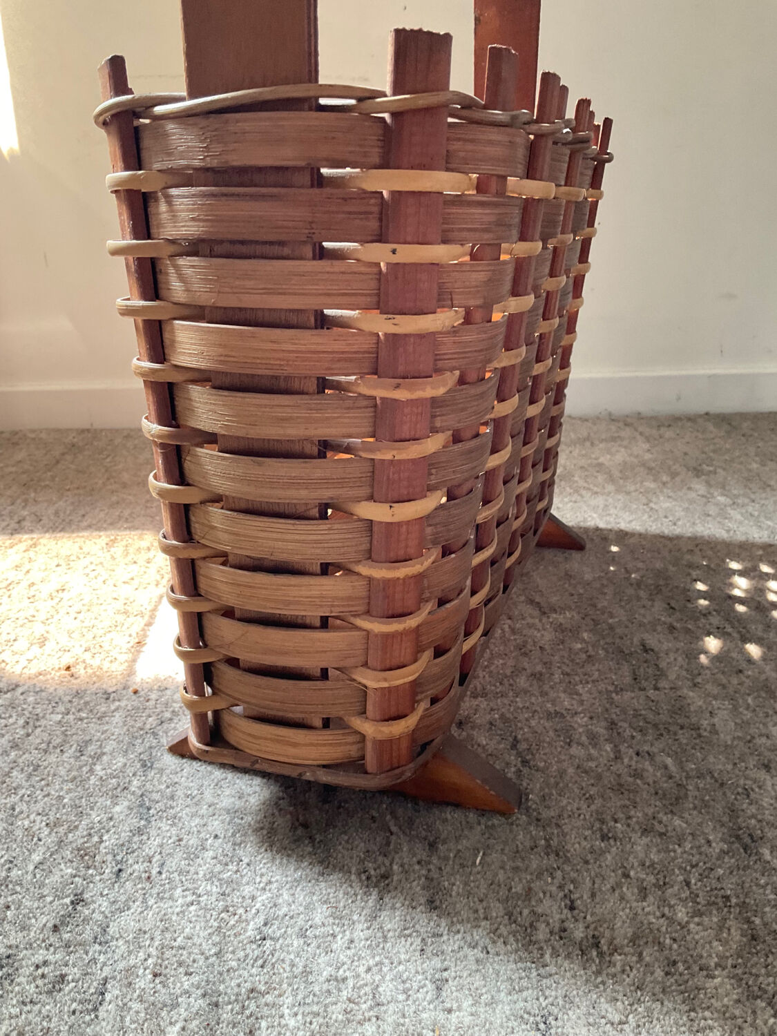 Scandinavian magazine door in wood and rattan